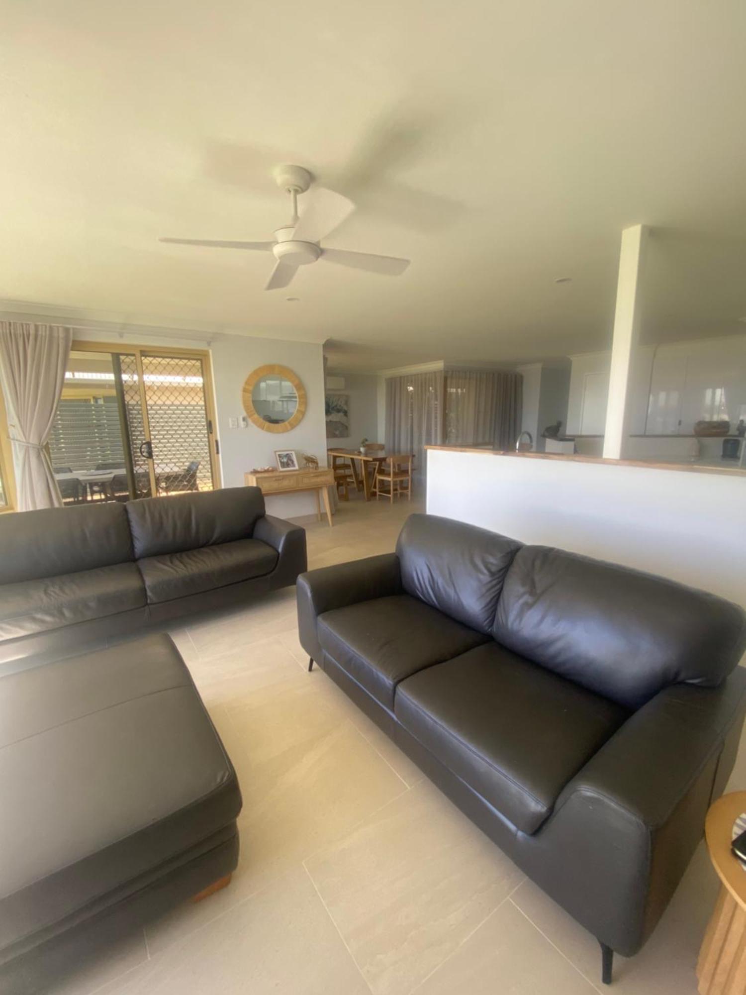 Pelican Shore Oceanfront Villa 6 칼바리 외부 사진