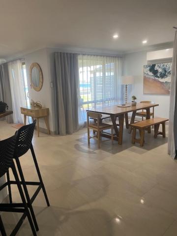 Pelican Shore Oceanfront Villa 6 칼바리 외부 사진